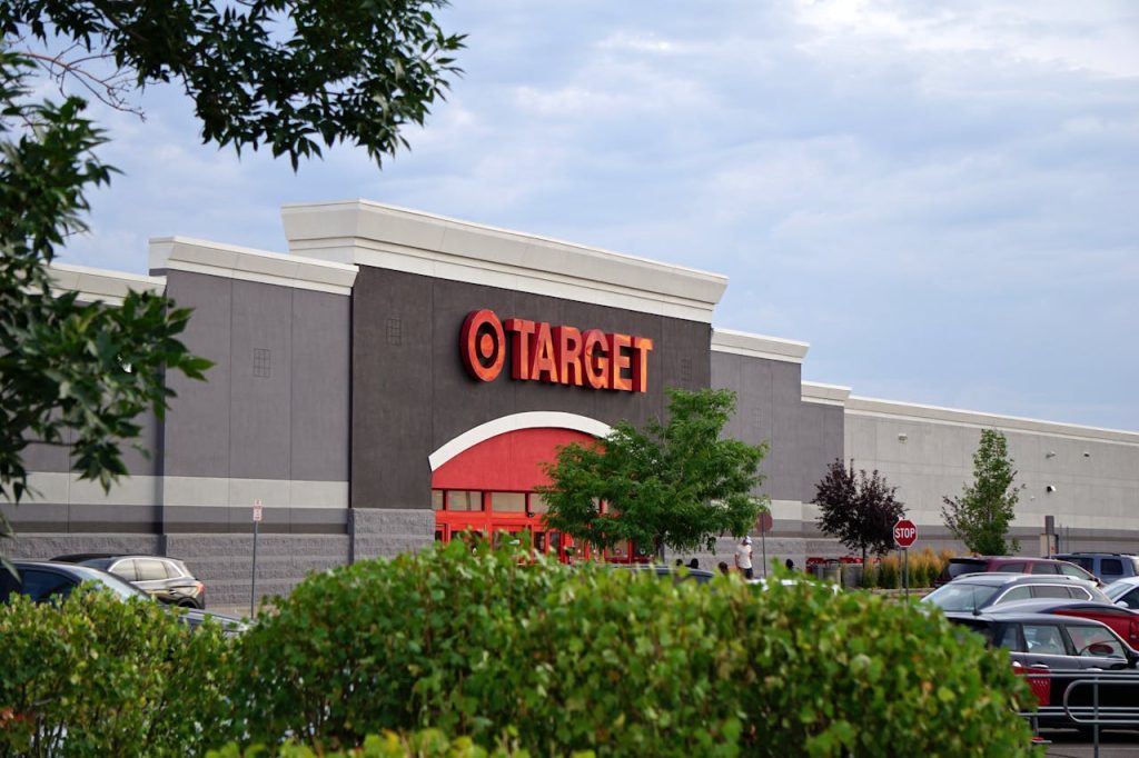 Target experiences slowing sales, pursuing new CEO