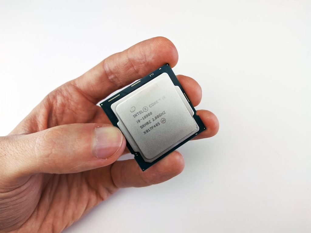 Trump and Intel agree to 10% U.S. stake in the company
