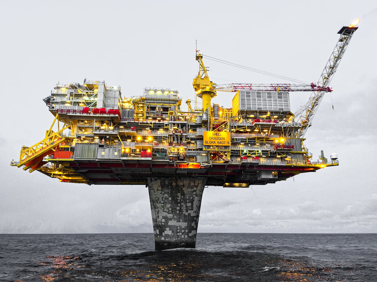 U.S. tariffs on India makes Russian oil cheaper