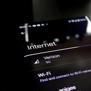 Verizon Wireless names lead director as new CEO