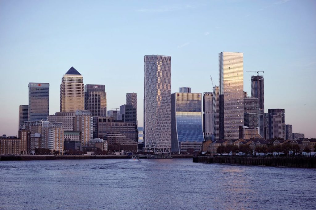 skyline london england, banks; Bank Rate Hits Household Finances