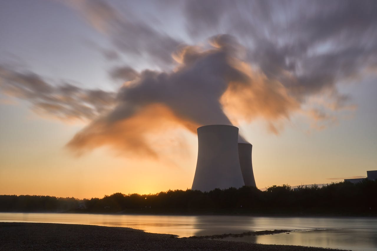 U.S. backs $1 billion loan to create a three mile nuclear plant