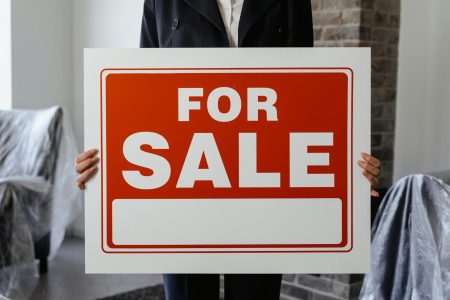 large for sale sign; When It’s Time to Sell Your Business (and When It’s Not)