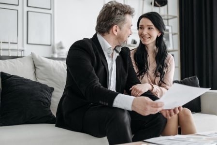 couple looking at insurance; Best renters insurance for couples